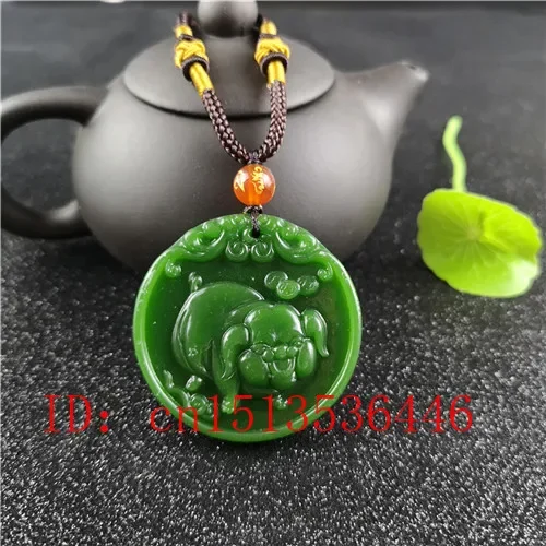 Women Fashion Jewellery - Collana con ciondolo in giada intagliata