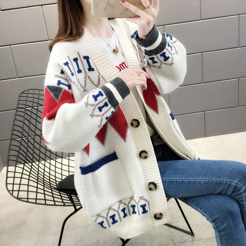Women'S Fashion Trends Fall 2025 - Maglione lavorato a maglia con scollo