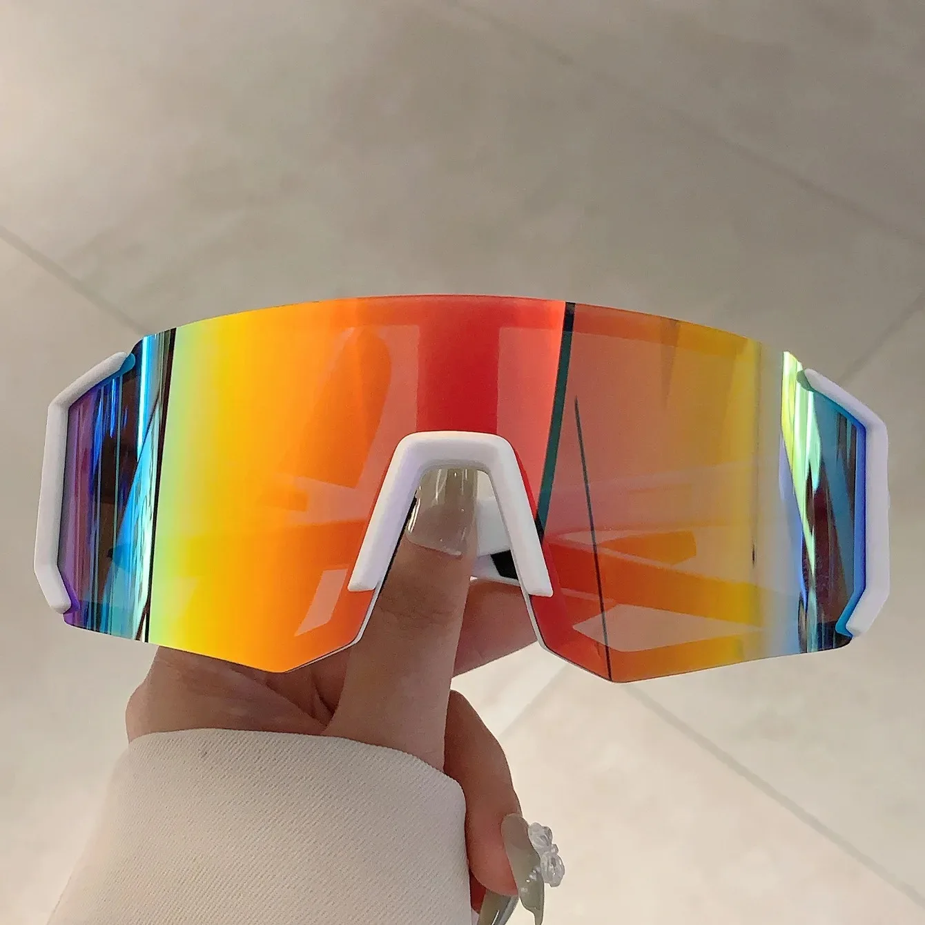 Occhiali da Sole Sportivi da U - Women'S Fashion Eyewear recensione e prezzo