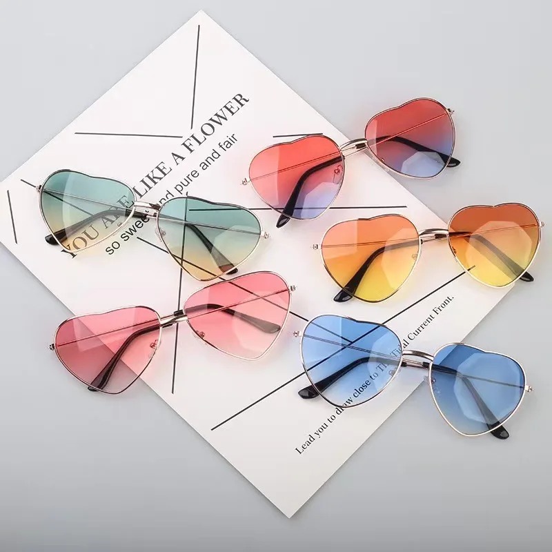 Occhiali da Sole a Forma di Cu - Women'S Fashion Eyewear recensione e prezzo